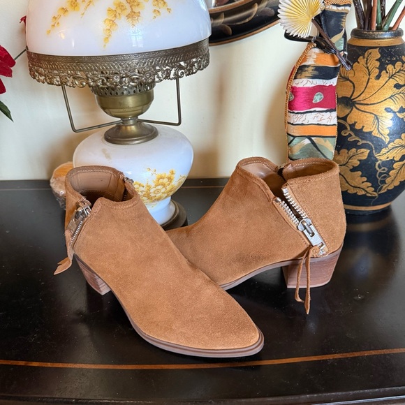 Steve Madden Brown Suede Ankle Booties - Picture 2 of 15